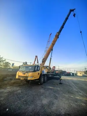 Foreign Used 2019 50 Tons XCMG Truck/Motor Mobile Crane