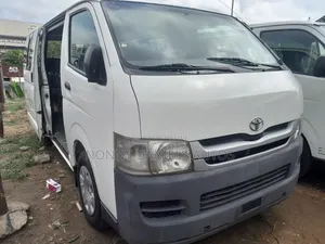 Toyota HiAce 2008 White