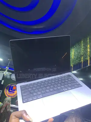 Laptop Apple MacBook Pro 2021 M1 16GB Apple M1 Pro SSD 1T