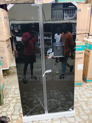 Hisense Side by Side Refrigerator Mirror Face With Water Dispensers