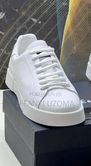 Big White Color Luxury Shoe