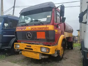 Mercedes Benz Water Tanker Truck 2002 Red