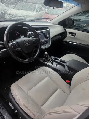 Toyota Avalon XLE Sedar FWD (3.5L 6cyl 6A) 2013 Burgundy