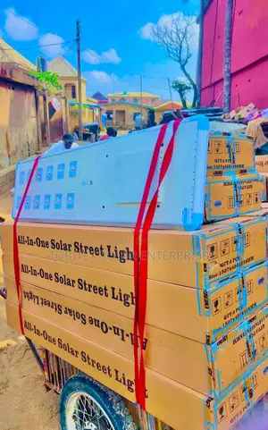 Cworth 100watts Energy Efficiency All in One Street Light