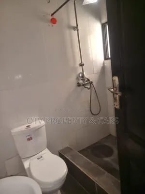 2bdrm Apartment in Lekki Phase 1 for rent