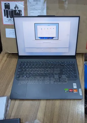New Laptop Lenovo Legion 5 16GB AMD Ryzen 5 SSD 512GB