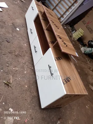 Tv Stand 7ft High Gloss Material