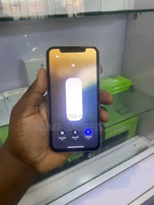 Apple iPhone 11 64 GB White