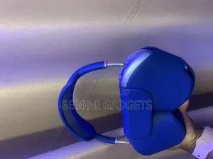 Neatly Used Black Airpod Max 1st Generation Blue Color