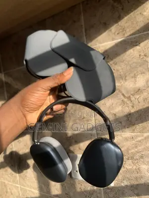 Black Color Apple Airpod Max 2nd Gen