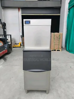 100 Cube's Ice Maker