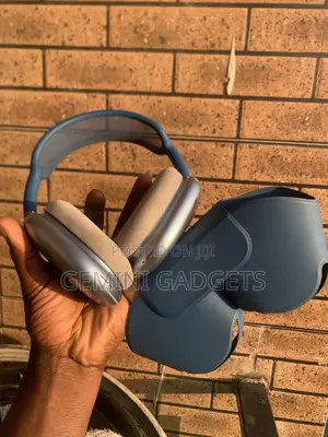 Neat Authentic Apple Airpod Max 1 Color Blue