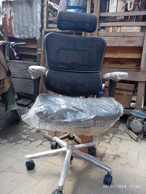 Exective Chair Seat Leather Back Mesh
