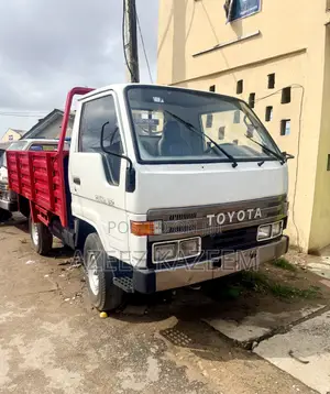 Toyota Dyna 150 Normal Hand Company Used 3.5tonnage