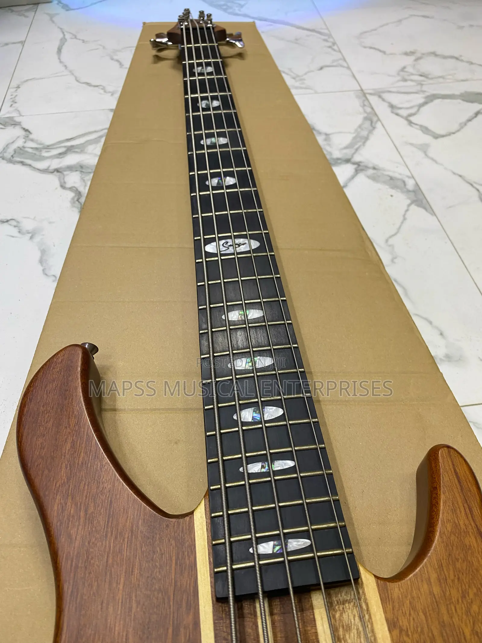 Smiger 5-String Active Electric Bass Guitar.