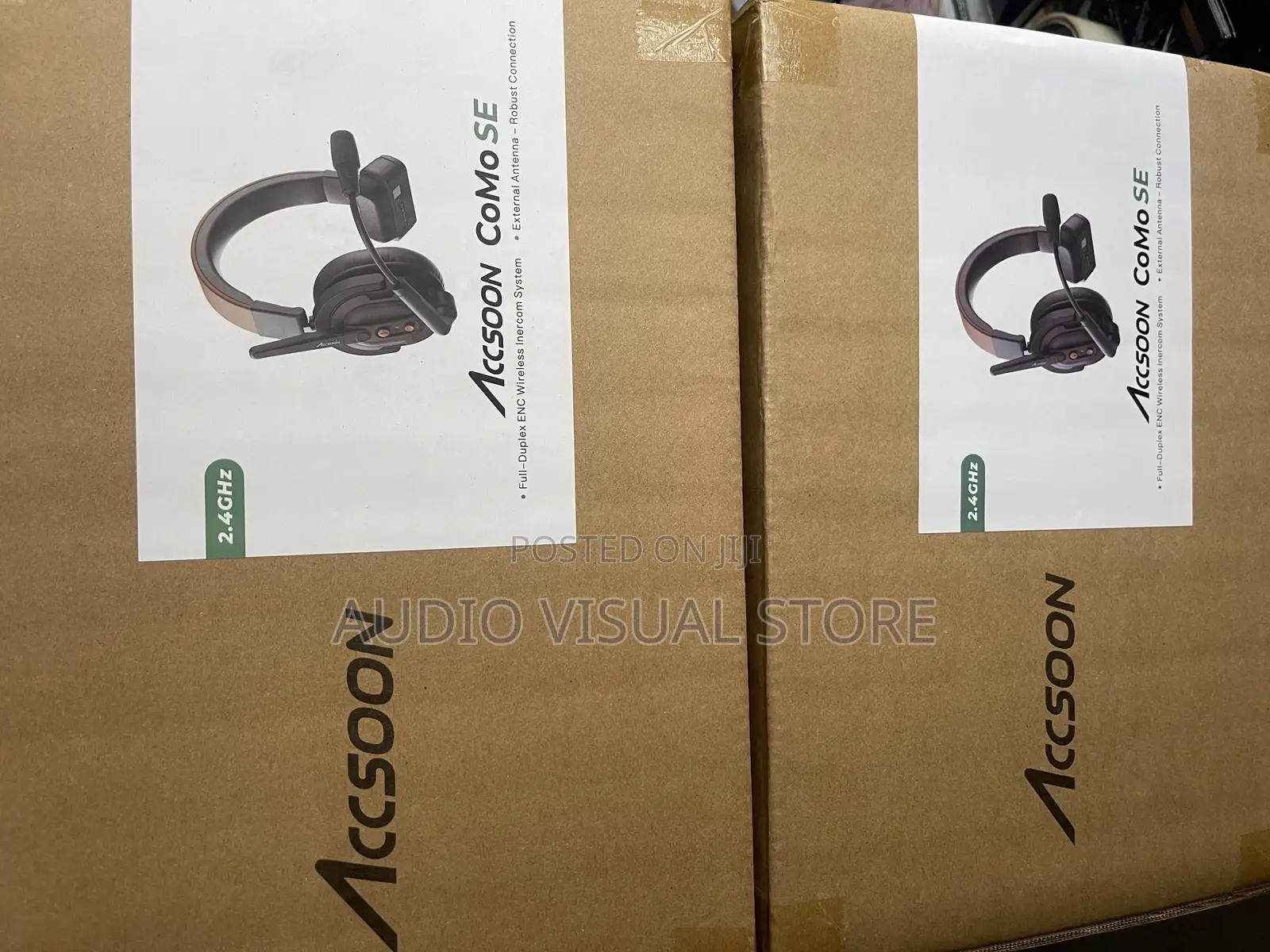 Accsoon Como Wireless Intercom Headset Kit (1 Host, 4 Remotes)