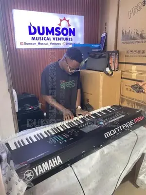 Montage M8x Yamaha Professional Keyboard Montage M8x