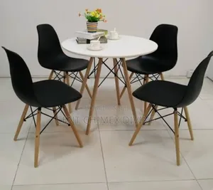 Round Table With 4 Wood Leg Chair