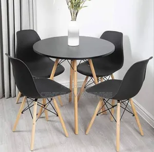 Complete Black Chair and Table Dinning