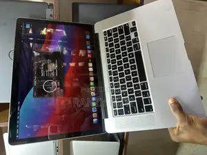 Laptop Apple MacBook Pro 2015 16GB Intel Core I7 SSD 256GB