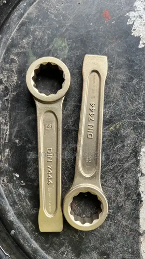 Non-Sparking Slogging Hammer Wrench Striking Spanner 28mm