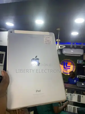 Apple iPad Air 64 GB Silver