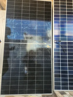 585w 144cells Solar Module