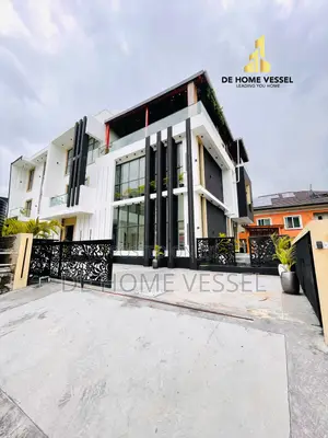 6bdrm Duplex in Ikate for sale