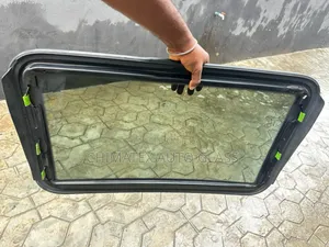 Glc300 Coupe 2018 Sun Roof Glass Available