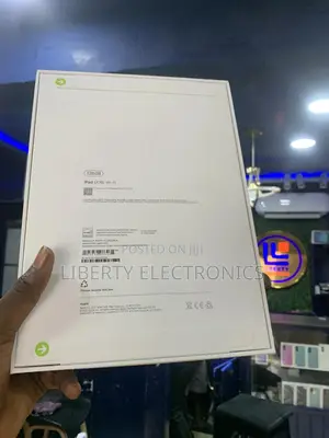 New Apple iPad (2025) 128 GB Blue