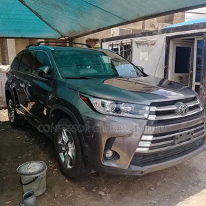 Toyota Highlander 2019 Gray