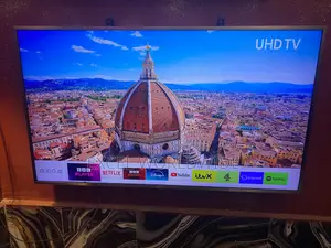 Luxury 49” Samsung Uhd Smart Tv Series 6 With Active Bluetooth