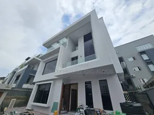 5bdrm Duplex in Off Banana Island for sale
