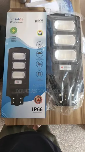 200 Watt Solar Street Light