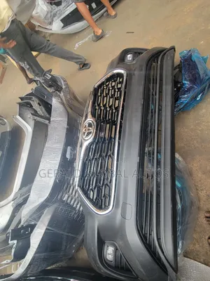 Front Bumper Toyota Highlander 2020 Le