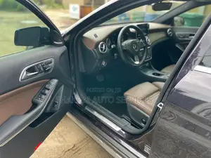 Mercedes-Benz GLA 250 2016 Black