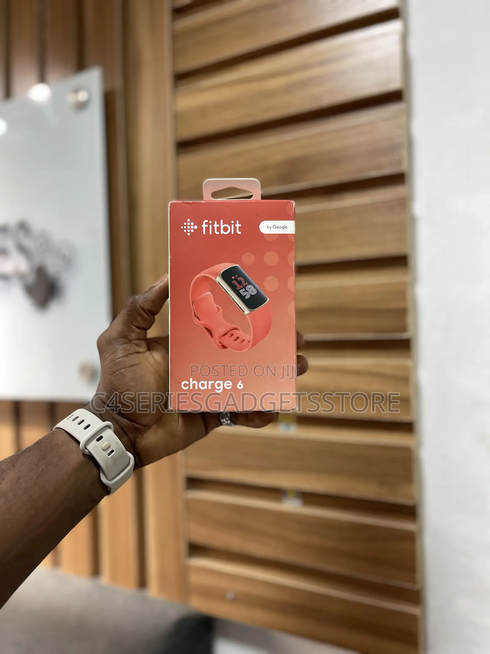 Fitbit Charge 6