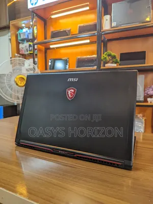 Laptop MSI GS63VR 7RF Stealth Pro 16GB Intel Core I7 SSD 512GB