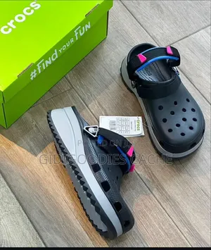 Unisex Iconic Crocs Size 40-45
