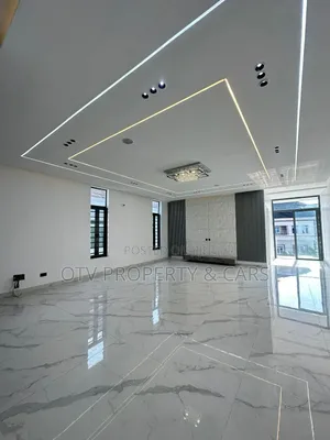 Furnished 6bdrm Duplex in Chevron for sale