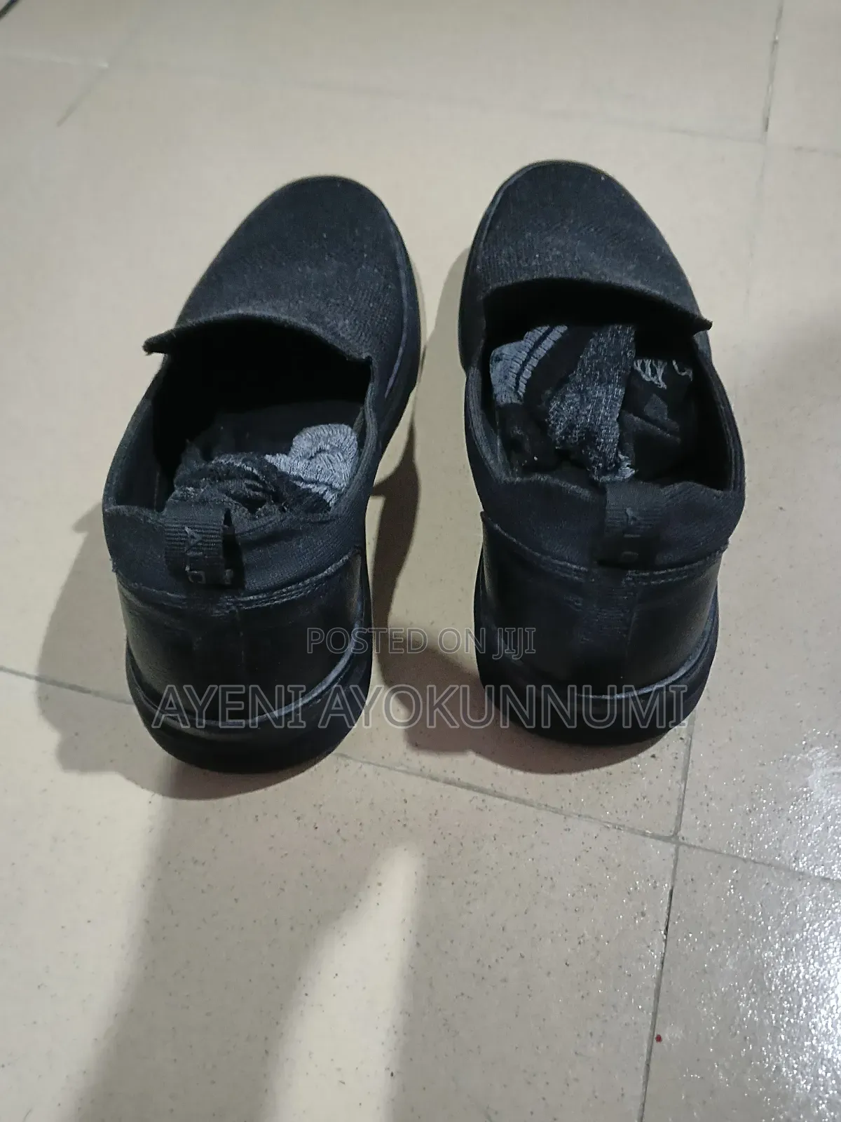 Sneakes Shoe