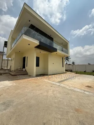 4bdrm Duplex in Kolapo Ishola Gra, Ibadan for sale