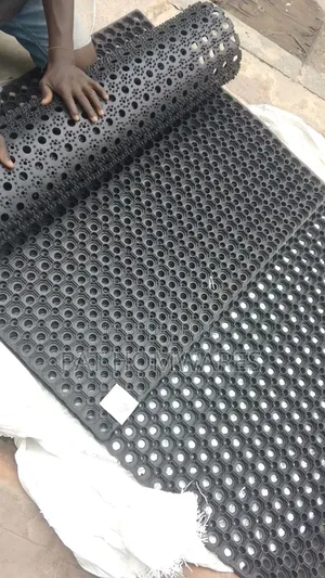100 by 150 Hollow Foot Mat