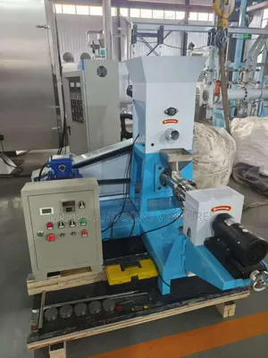 Extruder Fish Feed Electric Machine
Power 15kw Electric Motor 
150kg
