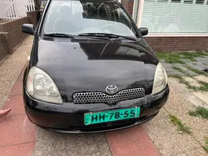 Toyota Yaris 1.5 2000 Black