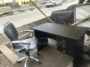 Office Table an Chair 4ft