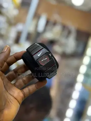 Nike Quality Luxury Men Chain Strap Wristwatch