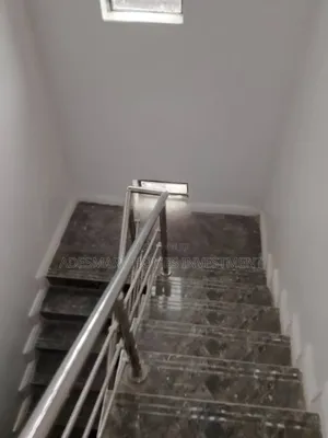 4bdrm Townhouse / Terrace in Ologolo Lekki for rent