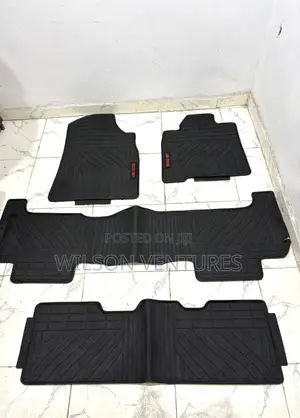 7 Seater Land Cruiser Follow Come Rubber Foot Mat
