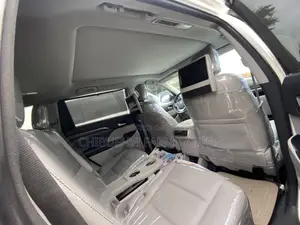 Toyota Highlander Limited Platinum 4dr SUV AWD (3.5L 6cyl 6A) 2015